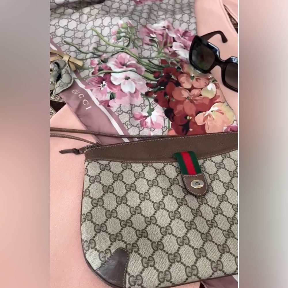 Gucci GG Web Supreme Sherry Line Crossbody